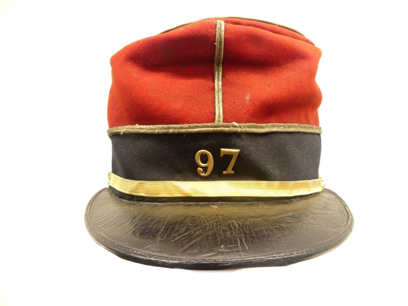 KEPI DE SOUS-LIEUTENANT DU 97E REGIMENT D’INFANTERIE BELLE EPOQUE. KEPI DE SOUS-LIEUTENANT DU 97E REGIMENT D’INFANTERIE BELLE EPOQUE.