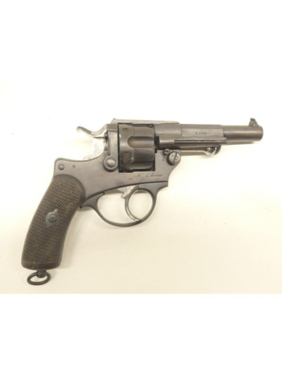 REVOLVER REGLEMENTAIRE...