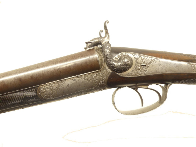 FUSIL DE CHASSE JUXTAPOSE A BROCHE. FUSIL DE CHASSE JUXTAPOSE A BROCHE.