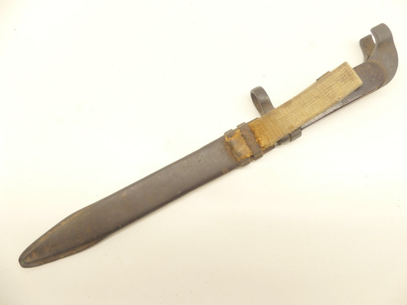 RUSSIE BAÏONNETTE MODELE AK 47. RUSSIE BAÏONNETTE MODELE AK 47.