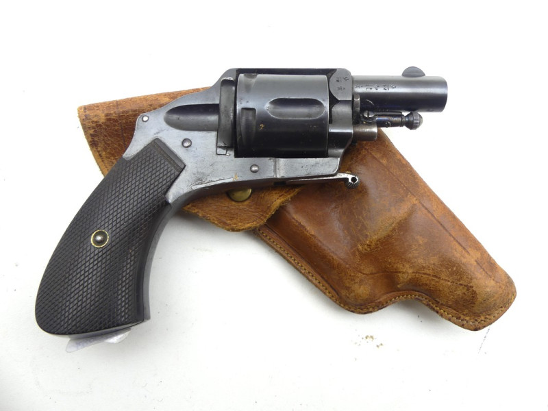 REVOLVER DE POCHE BULLDOG HAMMERLESS.