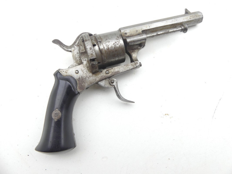 REVOLVER DE POCHE A BROCHE TYPE LEFAUCHEUX.