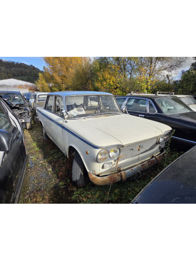 FIAT 1500 POUR PIECES...