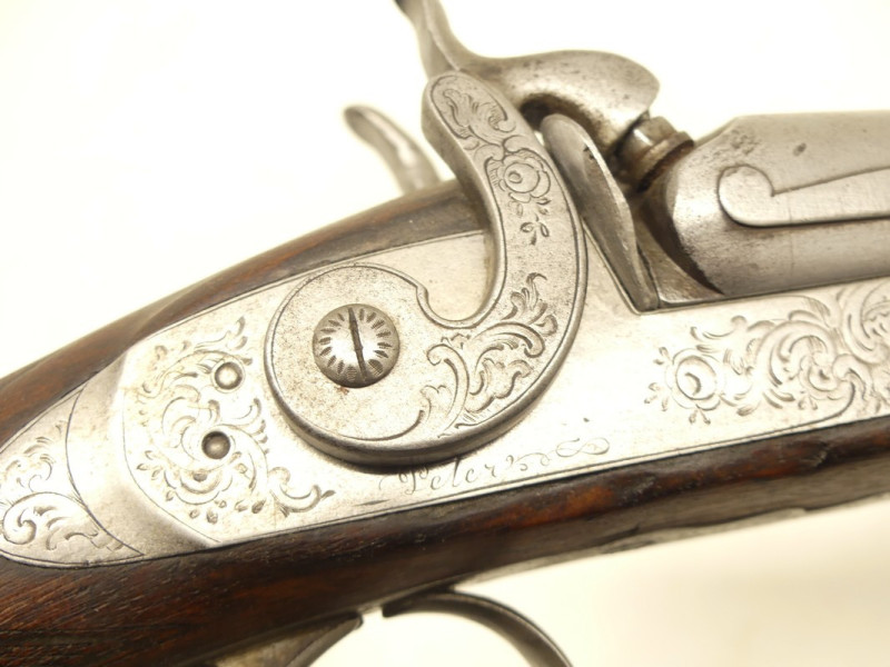 FUSIL DE CHASSE A PERCUSSION SUISSE PETER A GENEVE. FUSIL DE CHASSE A PERCUSSION SUISSE PETER A GENEVE.