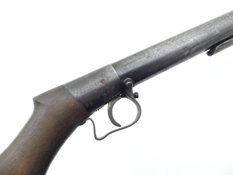 CARABINE A AIR COMPRIME ANCIENNE.