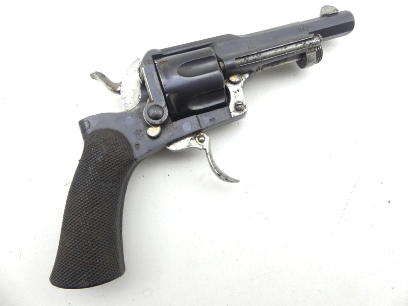 REVOLVER BABY MAQUAIRE NEUTRALISE.