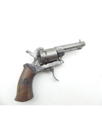 REVOLVER A BROCHE THE...