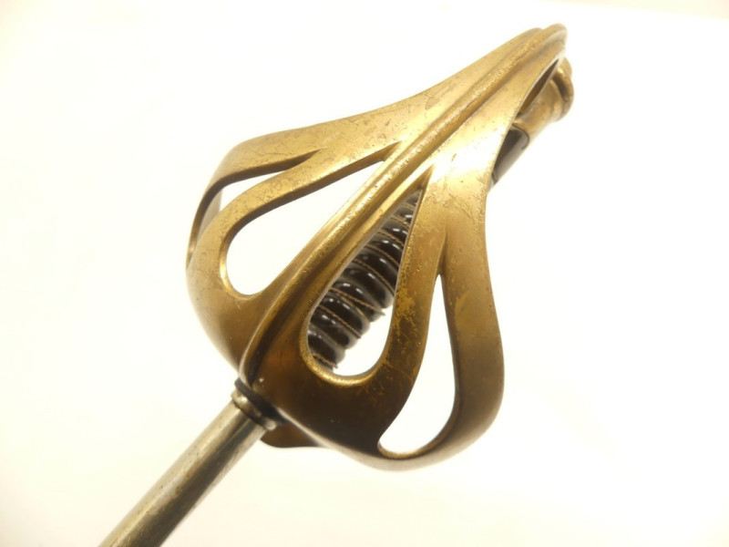 SABRE DE SOUS-OFFICIER DE CAVALERIE TYPE 1896. SABRE DE SOUS-OFFICIER DE CAVALERIE TYPE 1896.