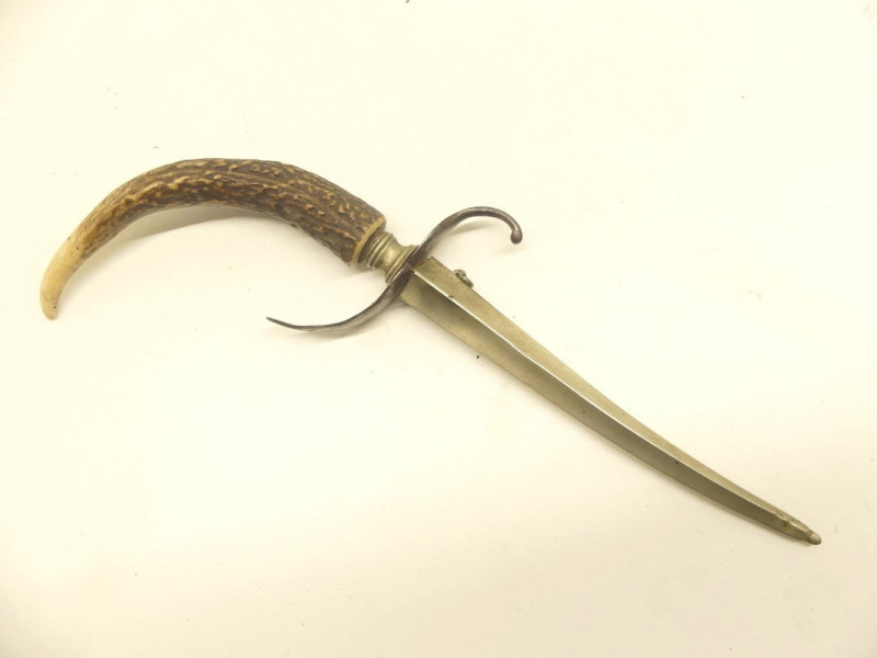 POIGNARD OFFICIER DE MARINE TRANSFORME CHASSE XIXe. POIGNARD OFFICIER DE MARINE TRANSFORME CHASSE XIXe.