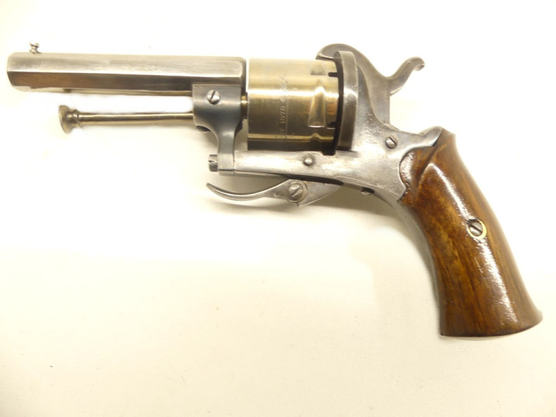 REVOLVER DE POCHE TYPE LEFAUCHEUX. REVOLVER DE POCHE TYPE LEFAUCHEUX.