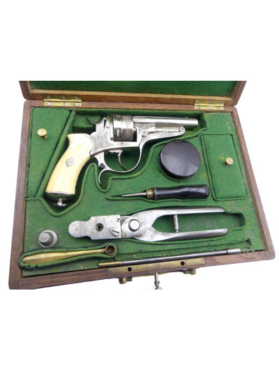 COFFRET REVOLVER GALAND 1868.