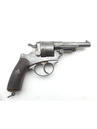 REVOLVER REGLEMENTAIRE...