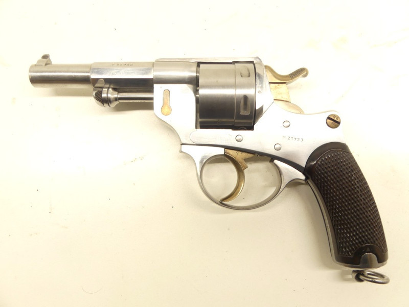 REVOLVER REGLEMENTAIRE MODELE 1873 REVOLVER REGLEMENTAIRE MODELE 1873