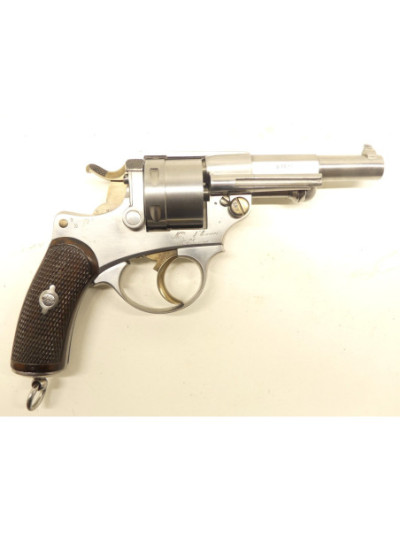 REVOLVER REGLEMENTAIRE...