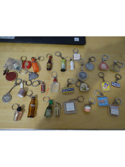 LOT DE 30 PORTE CLEFS...