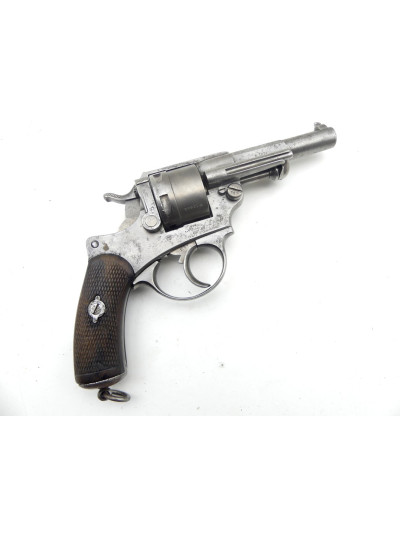 REVOLVER REGLEMENTAIRE...