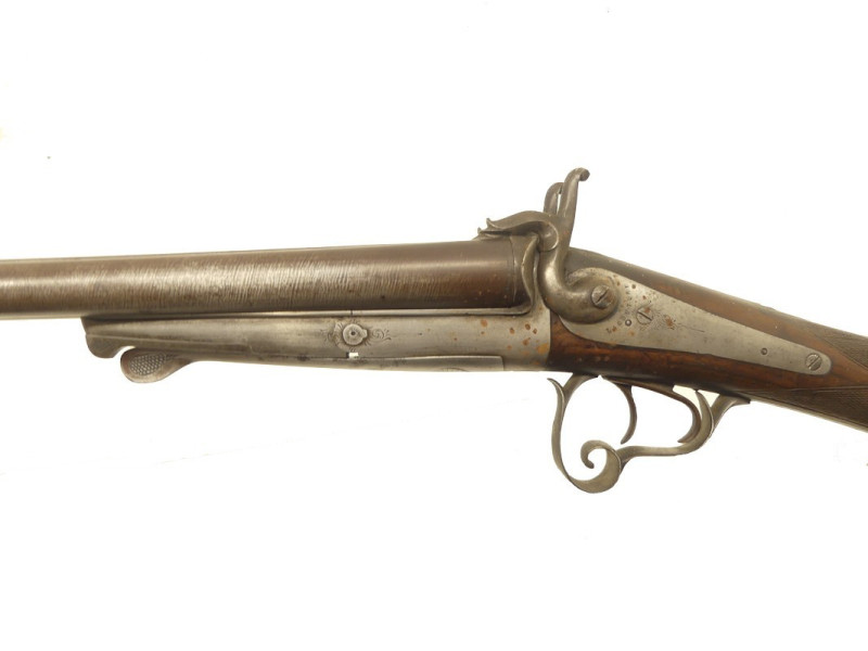 FUSIL DE CHASSE JUXTAPOSE A BROCHE LACOUTURE. FUSIL DE CHASSE JUXTAPOSE A BROCHE LACOUTURE.