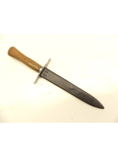 COUTEAU DE COMBAT LE VENGEUR.