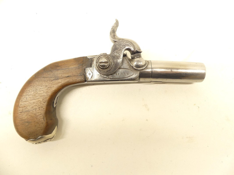 PISTOLET DE POCHE A PERCUSSION XIXe.